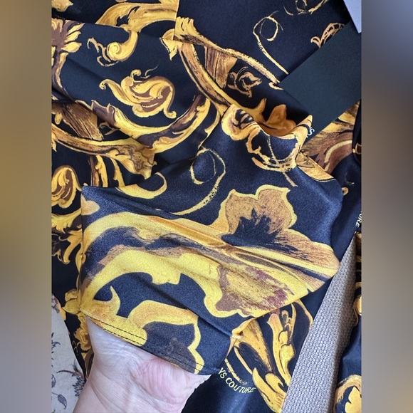 VERSACE JEANS COUTURE
Black & Gold Barocco Porcelain Jumpsuit✨✨ - Picture 6 of 13